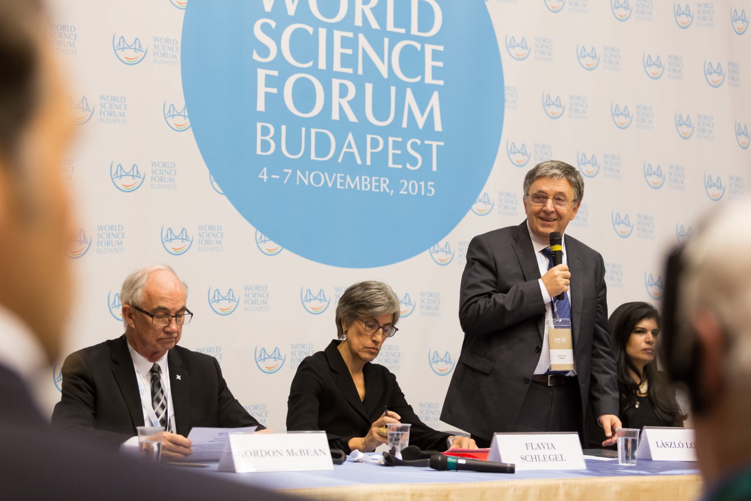 布达佩斯第七届世界科学论坛通过宣言