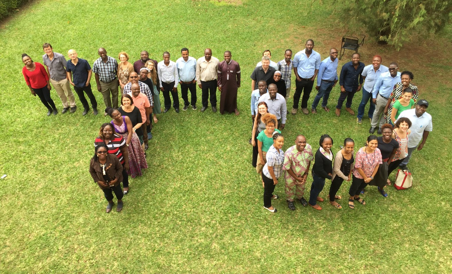 初期のキャリア科学者がウガンダでのLIRA学際的ワークショップに集まります
