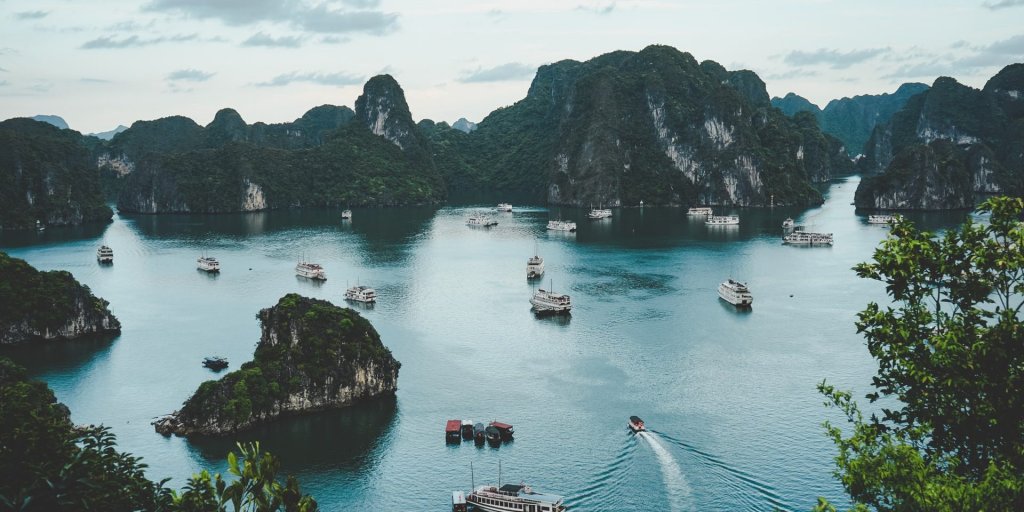 Hạ Long, Vietnam islands