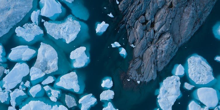 Le climat expliqué : pourquoi l'Arctique se réchauffe-t-il plus vite que d'autres parties du monde ?