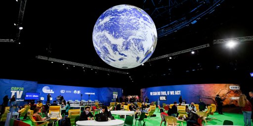 Quattro considerazioni per accelerare i progressi sul cambiamento climatico nell'interfaccia tra scienza e politica