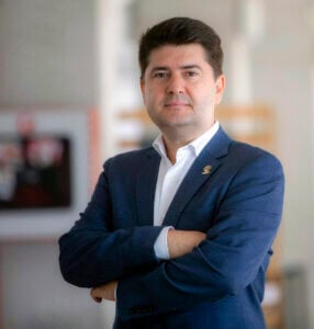 Xavyer Qarsiya-Martinez
