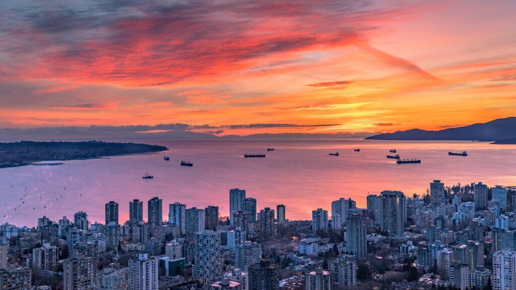 Hoton sama na Vancouver, Kanada, lokacin faɗuwar rana