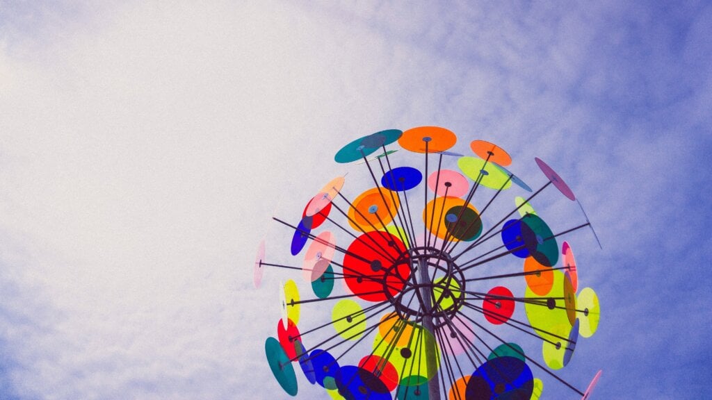 Ruota panoramica colorata